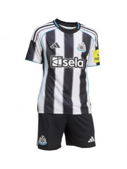 Newcastle United Replika Hemmakläder Barn 2025-26 Kortärmad (+ byxor)